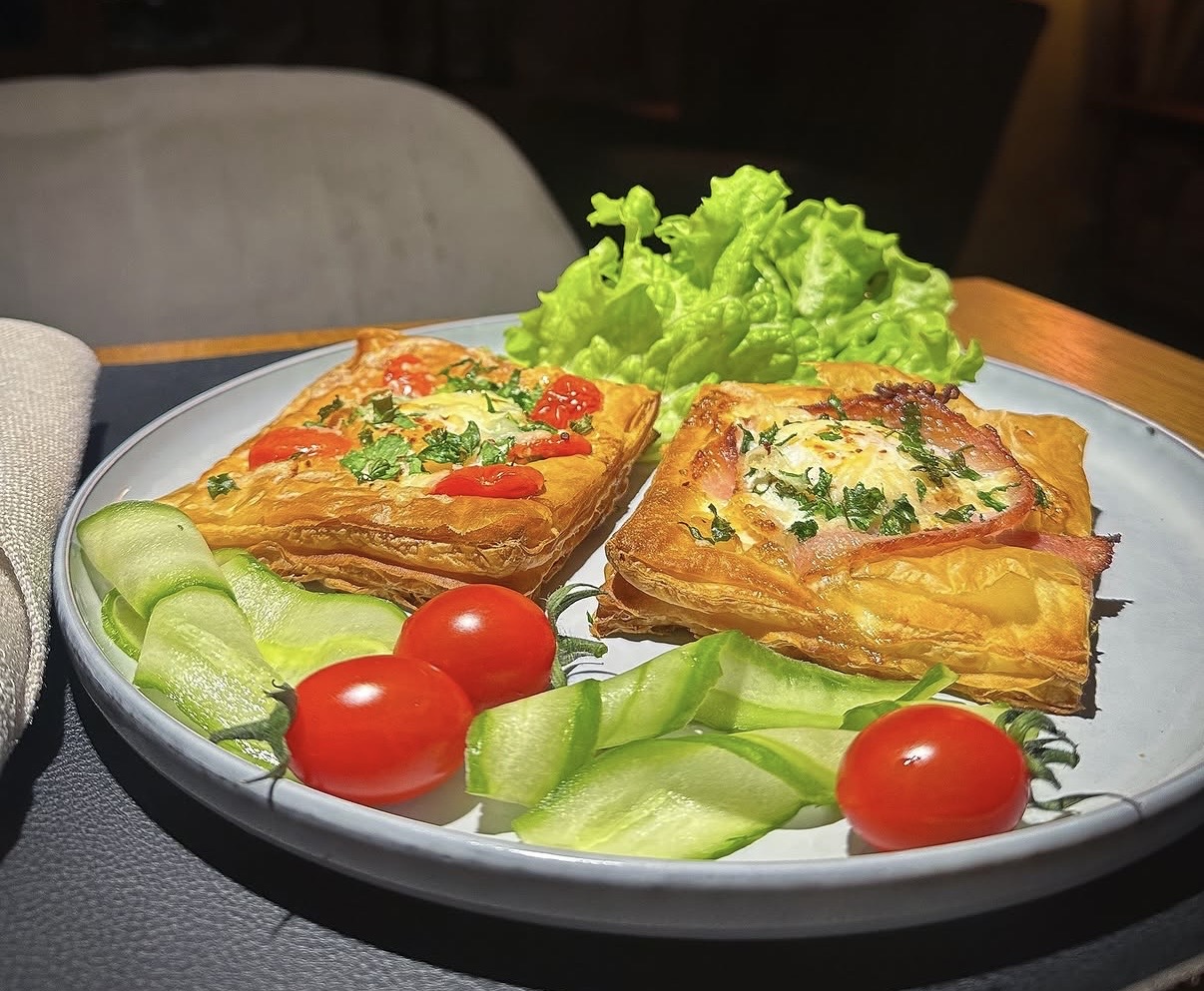 Puff pastry omelette
