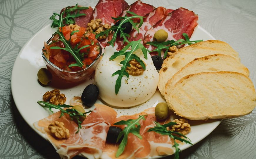 Burrata and prosciutto