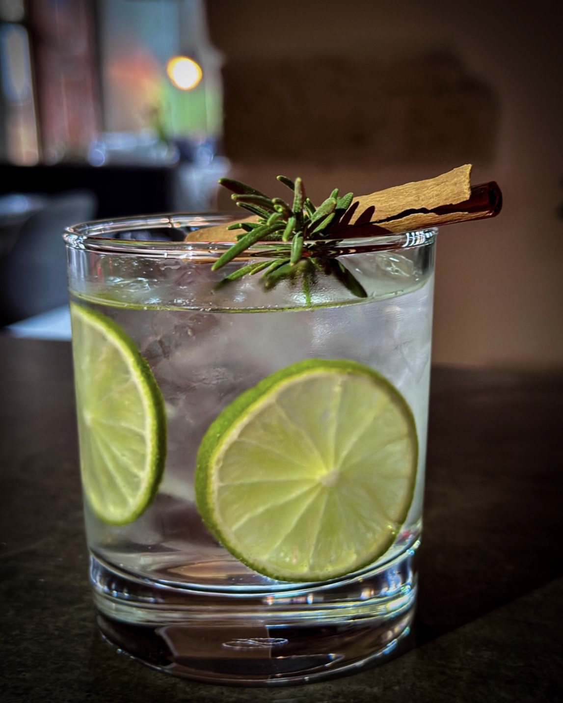 Изображение на странице about 4